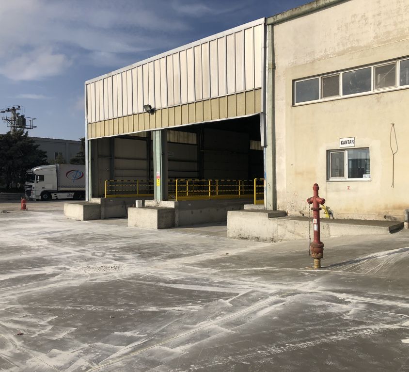 Mondi İstanbul Ambalaj Yükleme Rampası